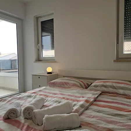 Kana - * Umago
